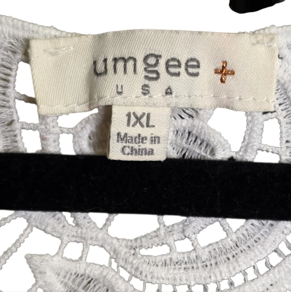 Umgee White Crochet Detail Blouse 1X - Picture 3 of 3